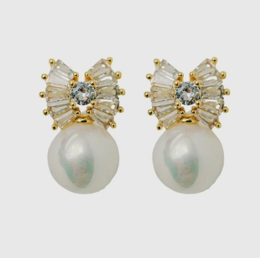 Polly Pearl Bow Earrings